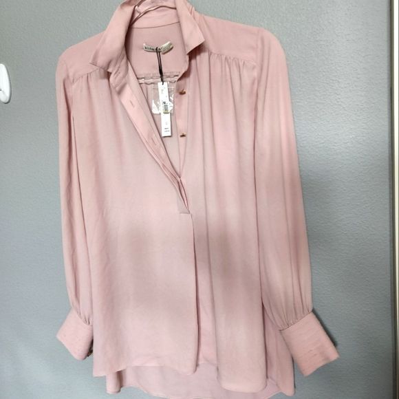 Alice + Olivia Tops - NWT Alice & Olivia pink button up top